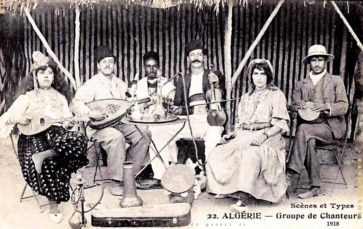 Algerie - Goupe de Chanteurs  - 1918.jpg